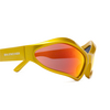 Gafas de sol Balenciaga BB0314S 004 yellow - Miniatura del producto 3/5