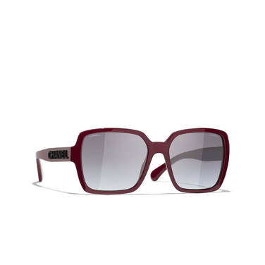 CHANEL square Sunglasses 1769S6 burgundy - three-quarters view
