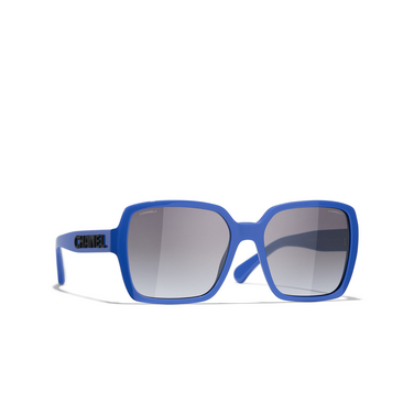 CHANEL quadratische sonnenbrille 1775S6 blue - Dreiviertelansicht
