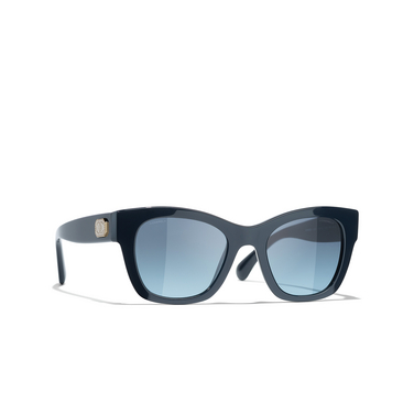 CHANEL square Sunglasses 1725S2 blue - three-quarters view