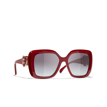 CHANEL square Sunglasses 1759S6 red - three-quarters view