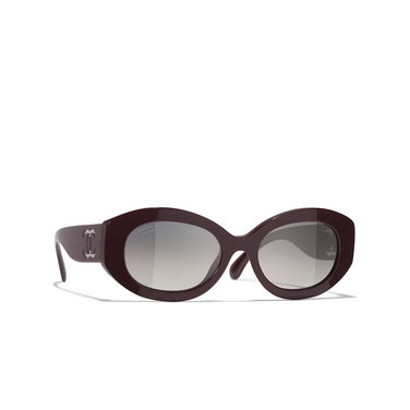 CHANEL oval Sunglasses 1461M3 red vendome - three-quarters view