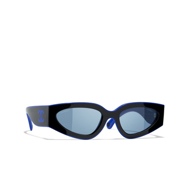 Solaires oeil de chat CHANEL 176856 black & blue - Vue trois quarts