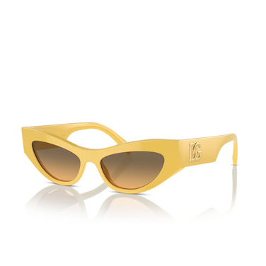 Lunettes de soleil Dolce & Gabbana DG4450 333411 yellow - Vue trois quarts