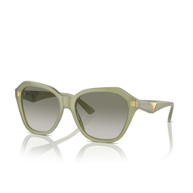 Gafas de sol Emporio Armani EA4221 61168E shiny opaline green - Vista tres cuartos