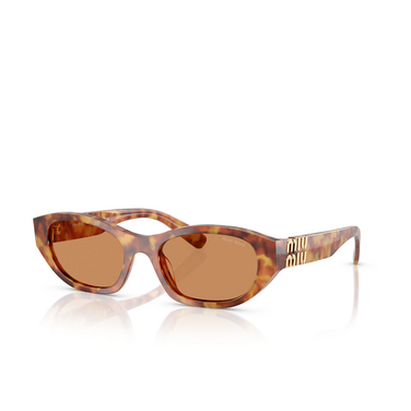 Miu Miu MU A03S Sonnenbrillen 10L10I havana light - Dreiviertelansicht