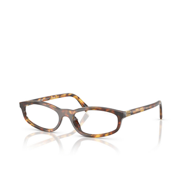 Occhiali da sole Miu Miu MU A06S 14L08N honey havana - tre quarti