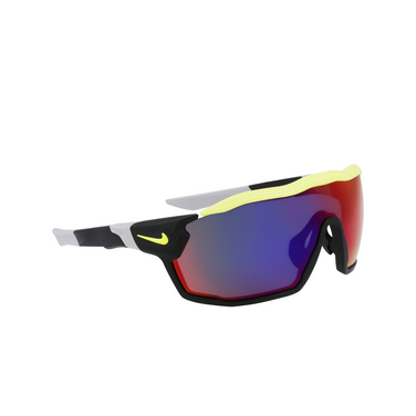 Lunettes de soleil Nike NIKE SHOW X RUSH E 010 matte black / red mirror - Vue trois quarts