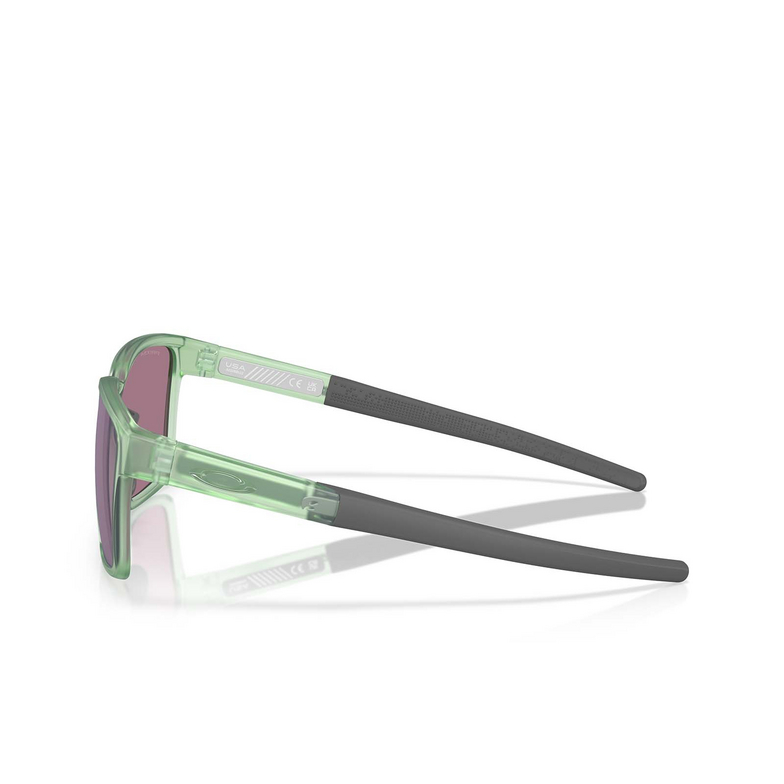 Oakley ACTUATOR SQ Sonnenbrillen 943002 matt transparent jade - 3/4