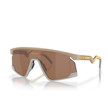 Oakley BXTR Sunglasses 928008 matte terrain tan - three-quarters view