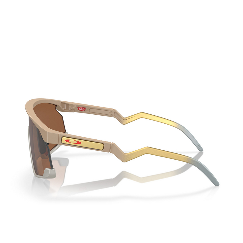 Lunettes de soleil Oakley BXTR 928008 matte terrain tan - 3/4