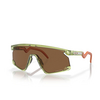 Lunettes de soleil Oakley BXTR 928011 transparent fern - Vignette du produit 2/4