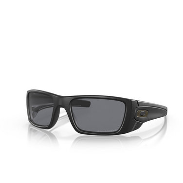 Gafas de sol Oakley FUEL CELL 909605 matte black - Vista tres cuartos