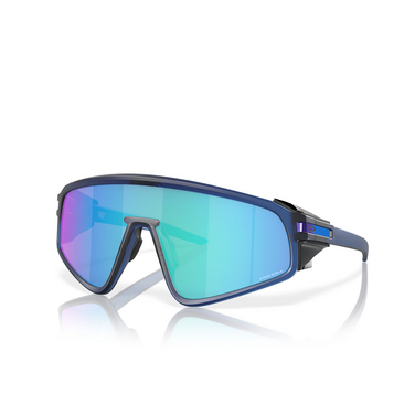 Oakley LATCH PANEL Sonnenbrillen 940406 matte transparent navy - Dreiviertelansicht