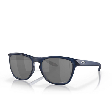 Oakley MANORBURN Sunglasses 947916 matte translucent blue - three-quarters view