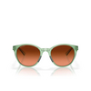 Gafas de sol Oakley SPINDRIFT 947413 transparent jade - Miniatura del producto 1/4