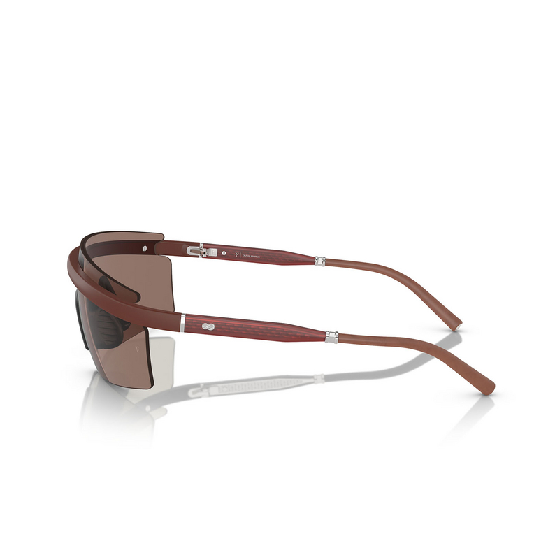 Oliver Peoples R-4 Sunglasses 700253 semi-matte brick - 3/4