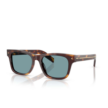 Prada PR A17S Sonnenbrillen 15W04D classic tortoise - Dreiviertelansicht