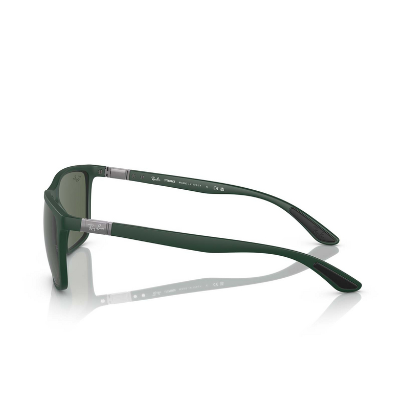Ray-Ban RB4385 Sunglasses 665771 green - 3/4