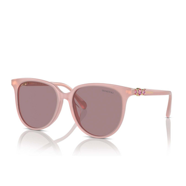 Gafas de sol Swarovski SK6023D 10311N milky pink - Vista tres cuartos
