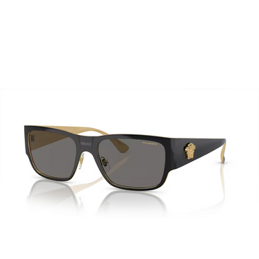 Versace VE2262 Sunglasses 143381 black - three-quarters view