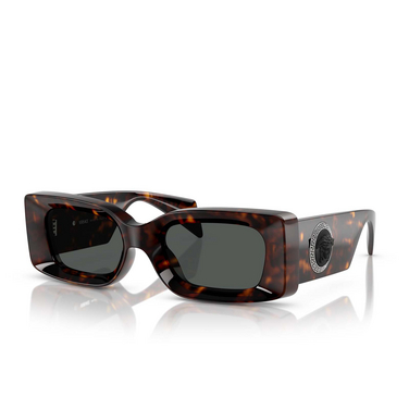 Versace VE4474U Sonnenbrillen 108/87 havana - Dreiviertelansicht