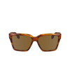 Lunettes de soleil Victoria Beckham VB672S 223 striped blonde havana - Vignette du produit 1/4