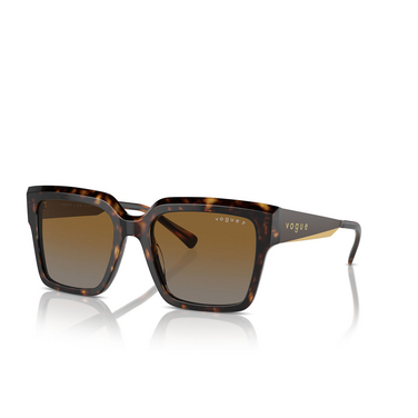 Vogue VO5553S Sunglasses W656T5 dark havana - three-quarters view