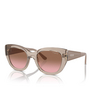 Vogue VO5567S Sonnenbrillen 299014 transparent caramel - Produkt-Miniaturansicht 2/4