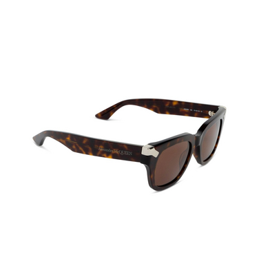 Alexander McQueen AM0439S Sunglasses 003 havana - three-quarters view