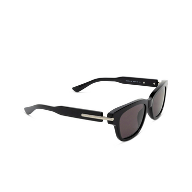 Alexander McQueen AM0497S Sunglasses 001 black - three-quarters view