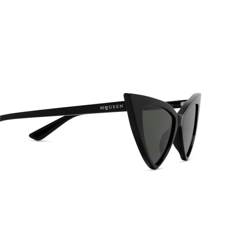 Alexander McQueen AM0518S Sunglasses 002 black - 3/4