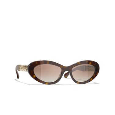 Solaires oeil de chat CHANEL C714S9 dark havana - Vue trois quarts