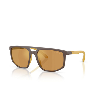 Occhiali da sole Emporio Armani EA4248U 62586H matte brown - tre quarti