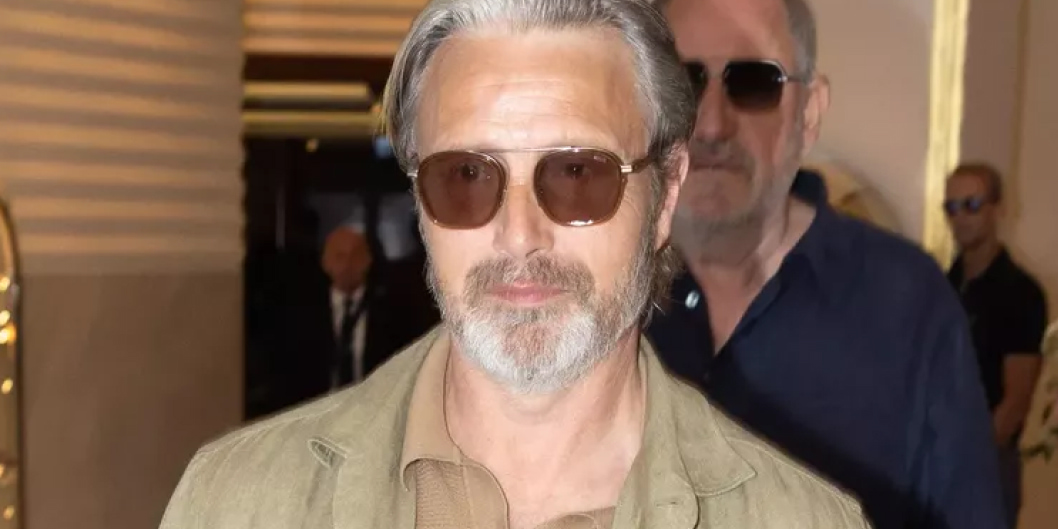 Mads Mikkelsen mit Zegna-Sonnenbrille bei Cannes 2025