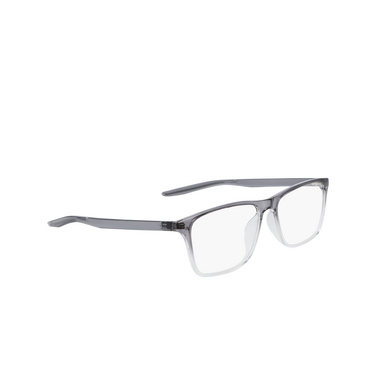 Lunettes de vue Nike 7125 035 dark grey / clear fade - Vue trois quarts