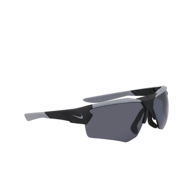 Nike CLOAK DUO Sunglasses 010 matte black / grey - three-quarters view