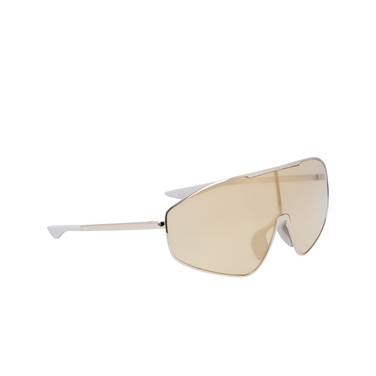 Nike IF0986X Sunglasses 015 silver / gold mirror - three-quarters view