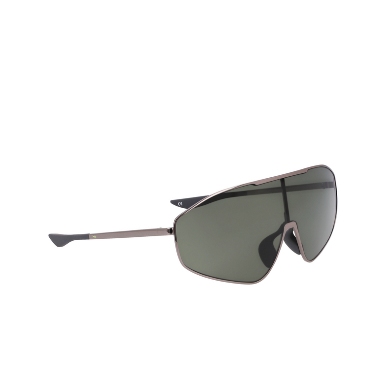 Nike IF0986X Sunglasses 021 gunmetal / green - 2/3