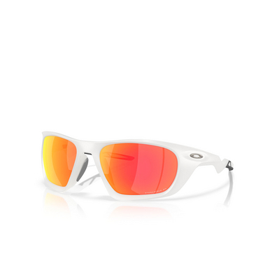 Oakley Sunglasses 943110 matt vapor - three-quarters view