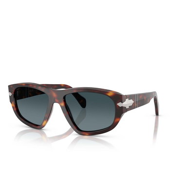Persol PO0050S Sonnenbrillen 24/S3 havana - Dreiviertelansicht