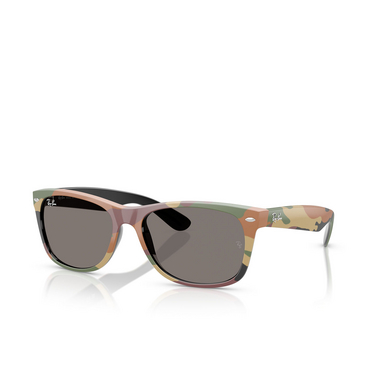 Lunettes de soleil Ray-Ban NEW WAYFARER 6822B1 black & green camuflage - Vue trois quarts