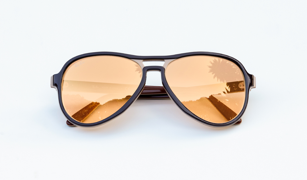Mirrored aviator sunglasses